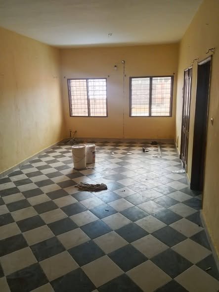 Location charmante de type Autres avec 2 chambres et garage spacieux