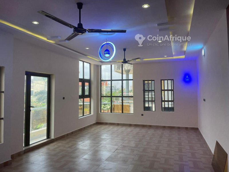 Appartement de 3 pièces haut standing avec équipements de qualité