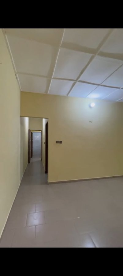 Appartement 1 pièce avec cuisine séparée et commodités modernes