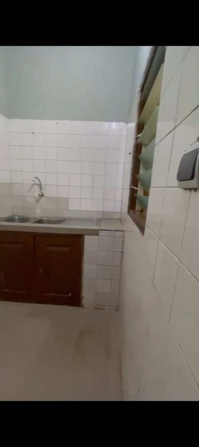 Appartement 1 pièce avec cuisine séparée et commodités modernes