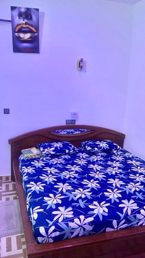 Appartement meublé d'une pièce avec climatisation et équipements modernes