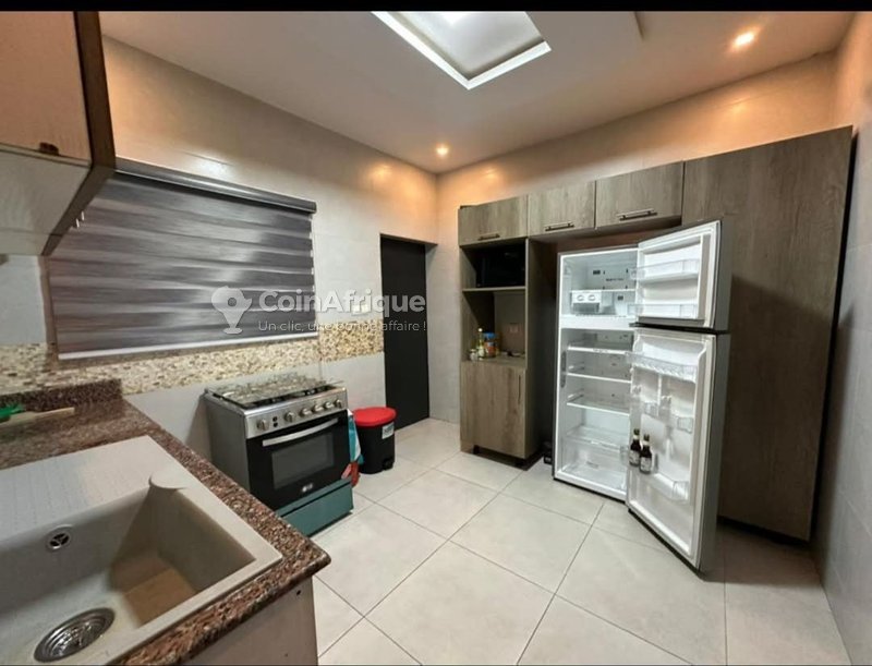 Villa luxueuse de 6 pièces avec piscine et jardin à Agla