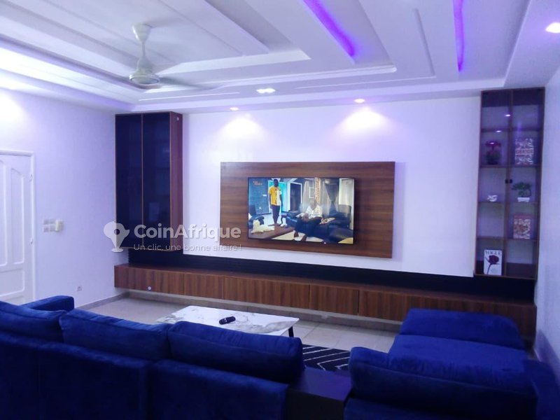 Appartement meublé de 6 pièces avec vue spectaculaire sur la mer et équipements haut standing