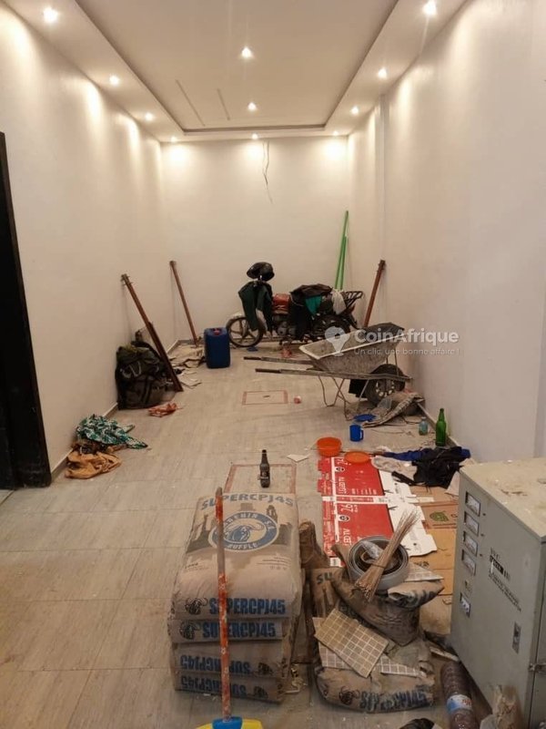 Villa luxueuse de 4 pièces avec climatisation et garage double à Agla