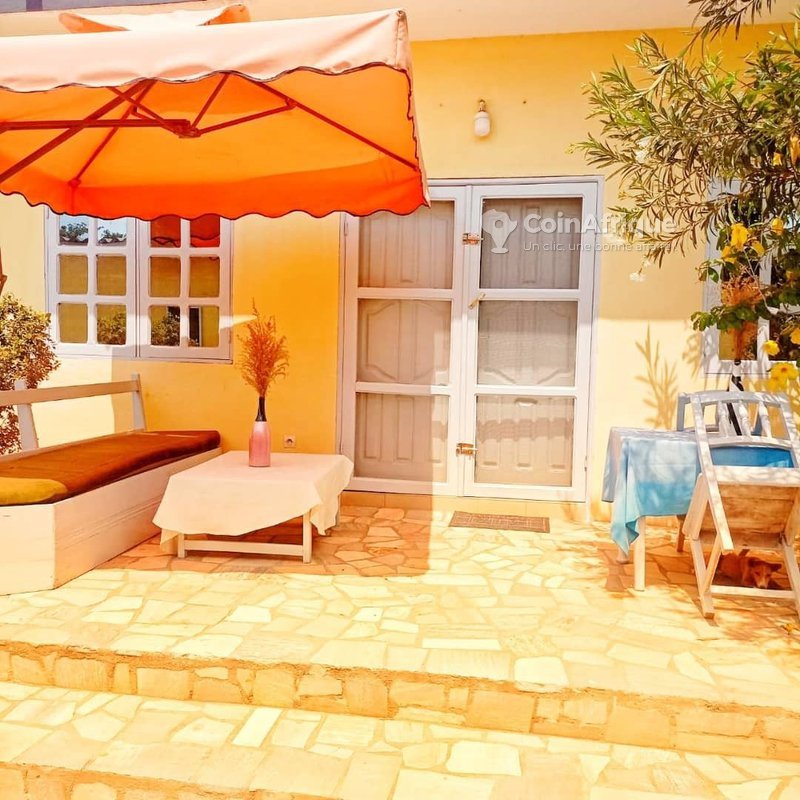 Villa luxueuse de 3 chambres meublée avec titre foncier et fondation R+3