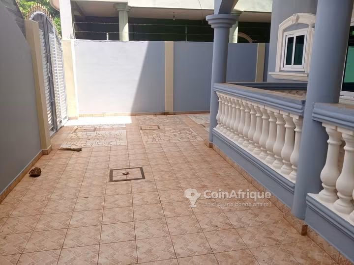 Appartement 2 pièces avec entrée personnelle et sanitaires luxueux