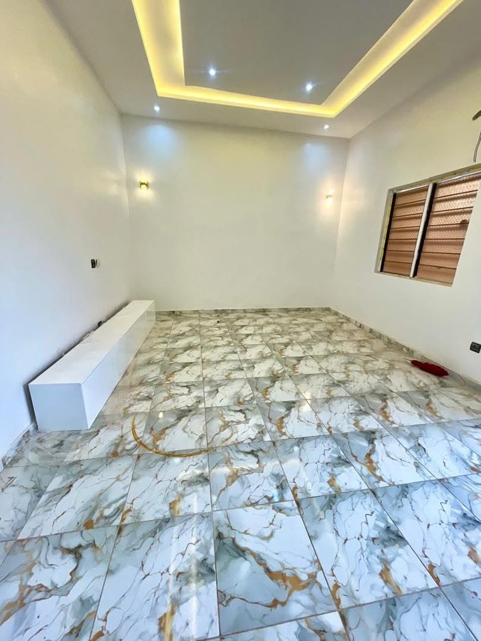 Appartement neuf d'une pièce avec équipements modernes et accès véhicule