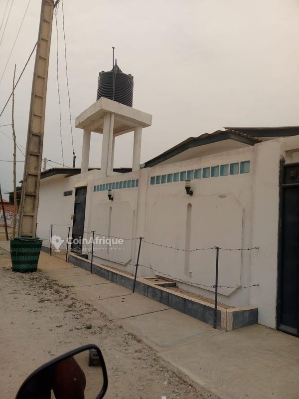 Appartement meublé de 3 pièces avec salon et salle à manger spacieux