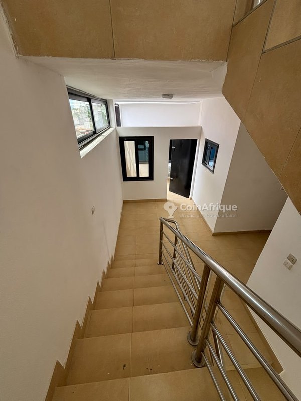 Appartement meublé de 3 pièces avec climatisation et terrasse privative