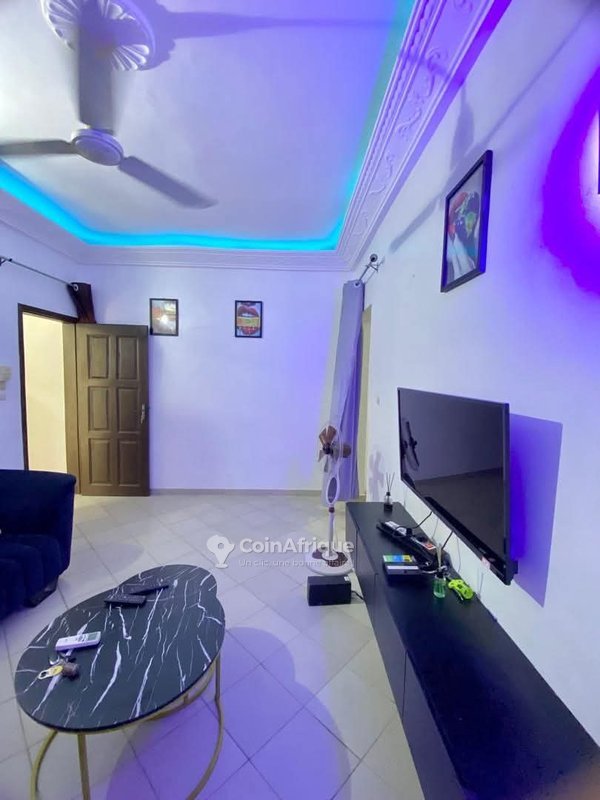 Appartement meublé d'une pièce avec équipements modernes