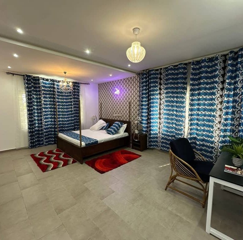 Villa duplex meublée de 4 pièces avec jardin et climatisation