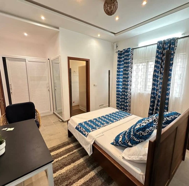 Villa duplex meublée de 4 pièces avec jardin et climatisation