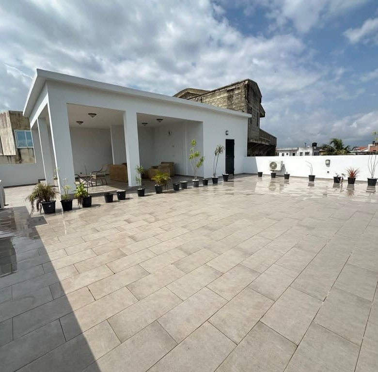 Villa duplex meublée de 4 pièces avec jardin et climatisation