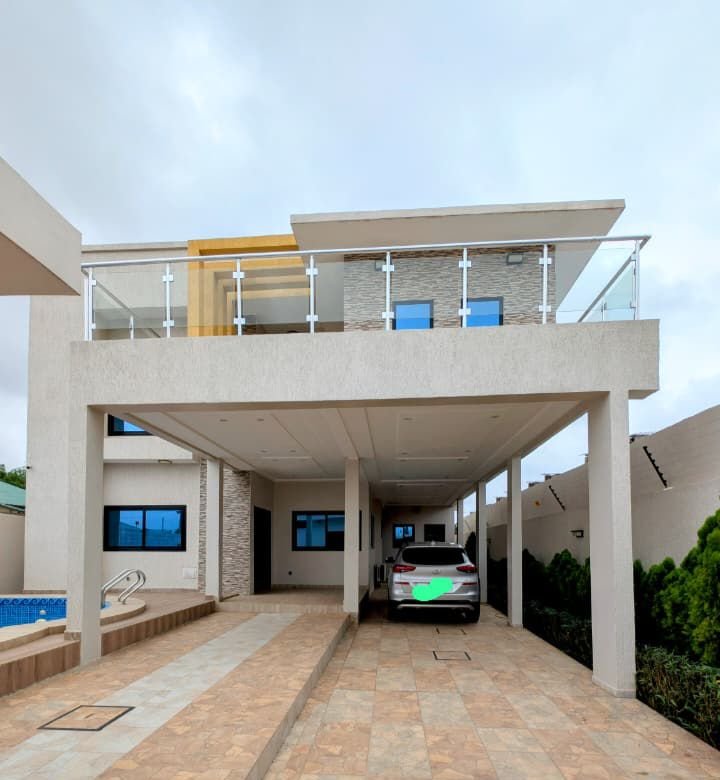 Villa moderne meublée avec 4 chambres et titre foncier