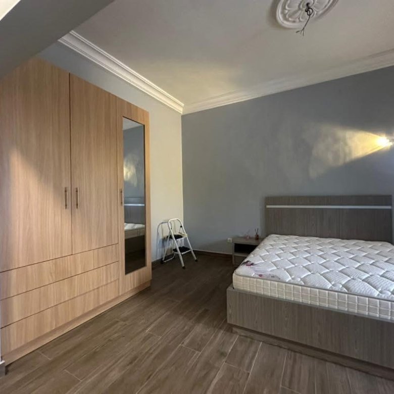 Villa moderne meublée avec 4 chambres et titre foncier