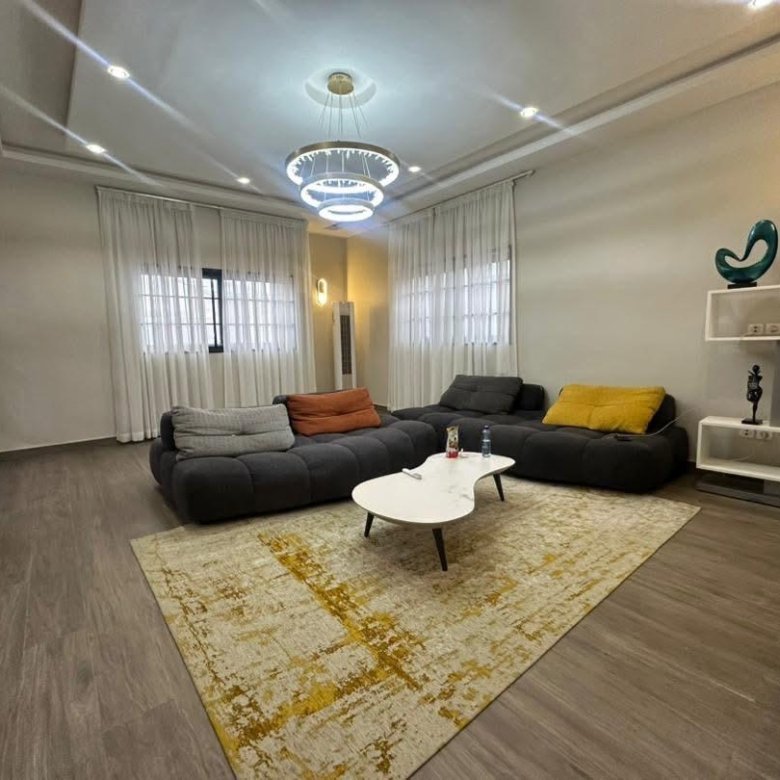 Villa moderne meublée avec 4 chambres et titre foncier