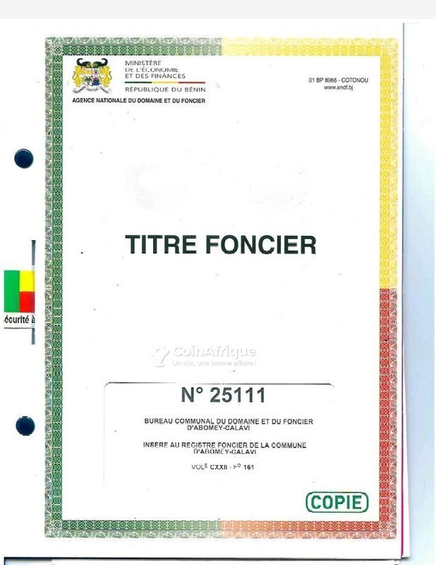 Terrain constructible en position stratégique avec documents officiels