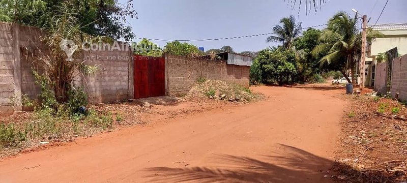 Terrain de 7618 m² avec titre foncier global dans un domaine sécurisé