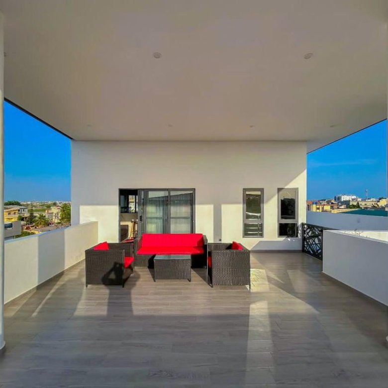 Studio meublé de haut standing avec grande terrasse