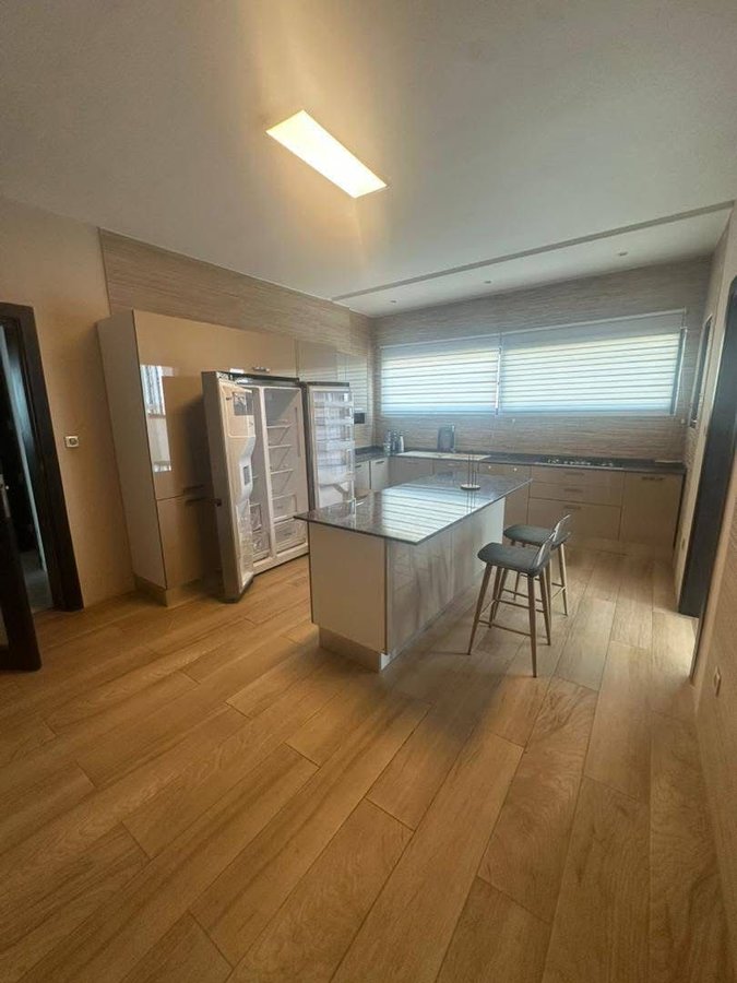 Appartement meublé 3 pièces avec grande terrasse et vue sur mer