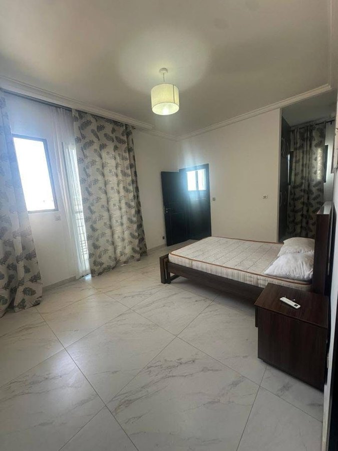 Appartement meublé 3 pièces avec grande terrasse et vue sur mer