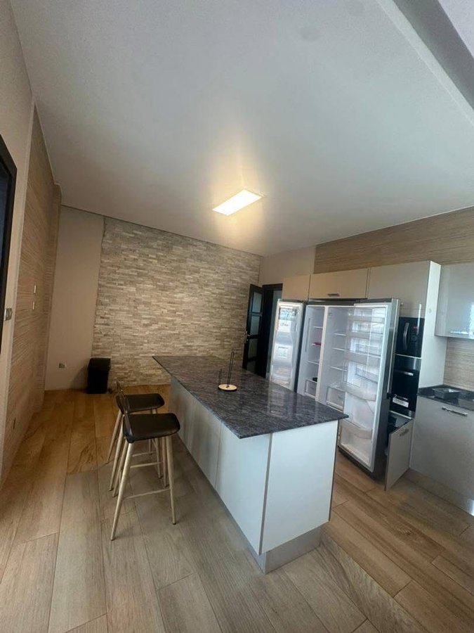 Appartement meublé 3 pièces avec grande terrasse et vue sur mer