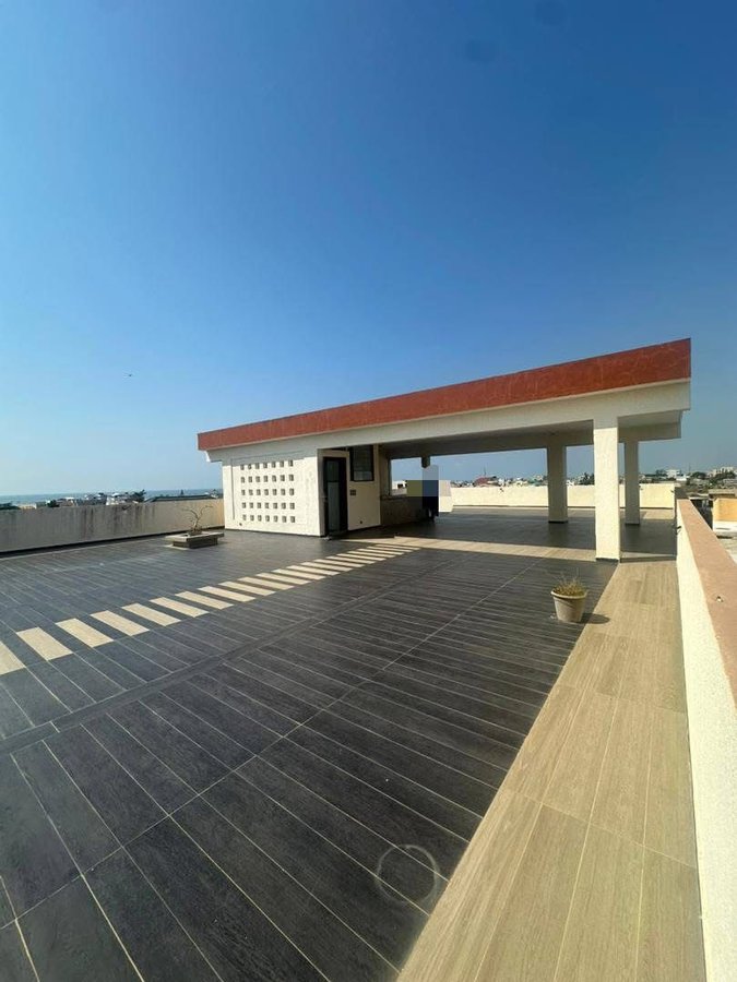 Appartement meublé 3 pièces avec grande terrasse et vue sur mer