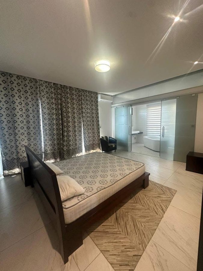 Appartement meublé 3 pièces avec grande terrasse et vue sur mer