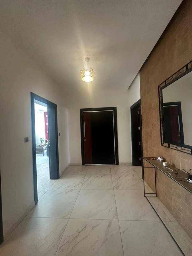 Appartement meublé 3 pièces avec grande terrasse et vue sur mer