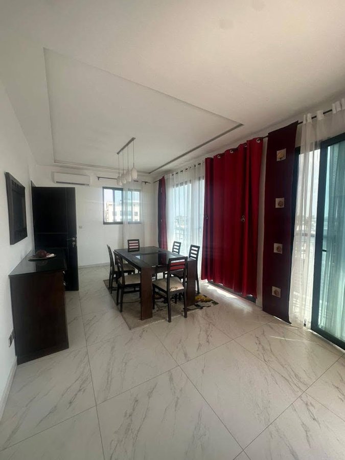 Appartement meublé 3 pièces avec grande terrasse et vue sur mer