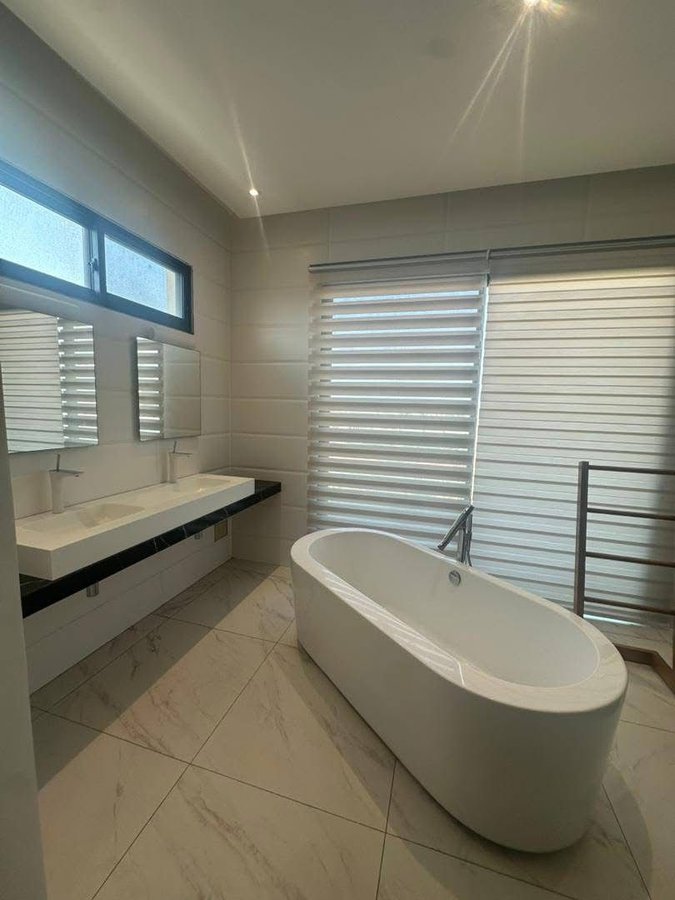 Appartement meublé 3 pièces avec grande terrasse et vue sur mer