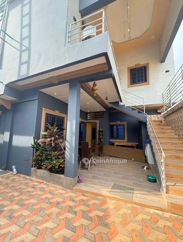 Villa luxueuse de 3 pièces avec piscine privée et espaces de détente