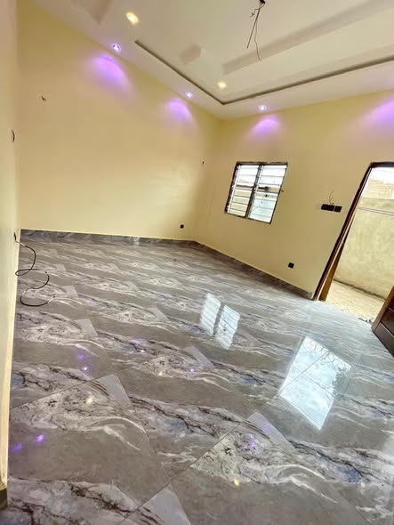 Appartement neuf d'une pièce avec équipements modernes et accès véhicule