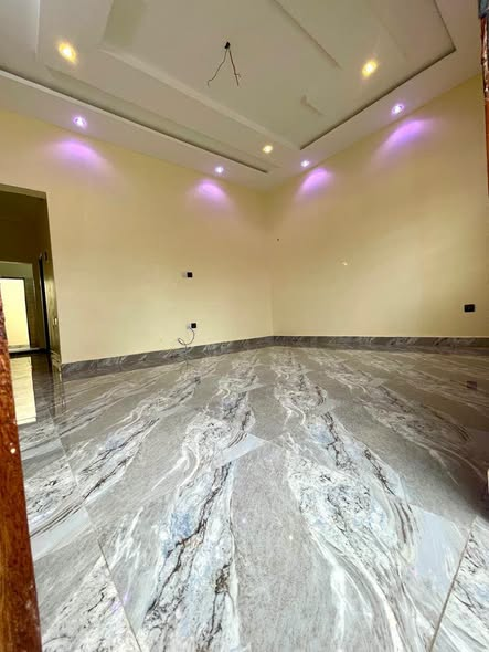 Appartement neuf d'une pièce avec équipements modernes et accès véhicule