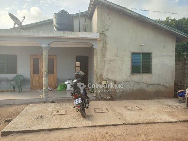 Villa luxueuse de 5 pièces avec documents complets et emplacement privilégié