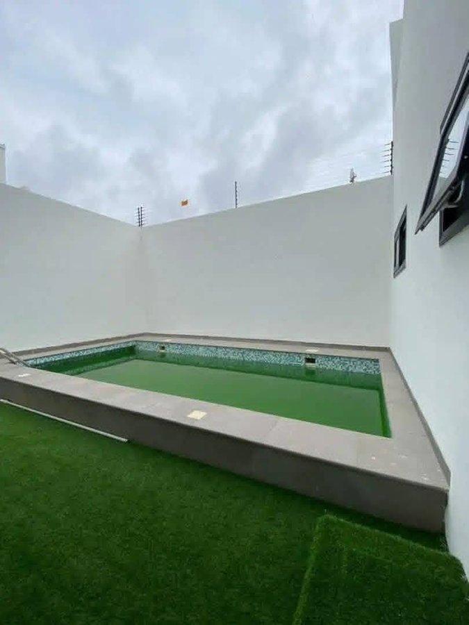 Villa luxueuse de 4 chambres avec piscine privée et jardin paysager