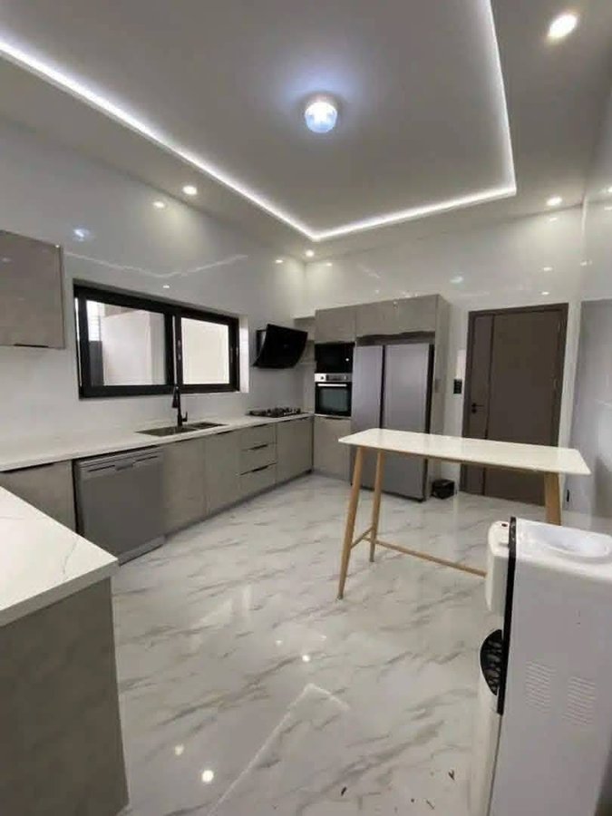 Villa luxueuse de 4 chambres avec piscine privée et jardin paysager