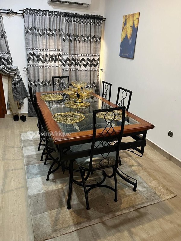 Appartement meublé 4 pièces avec climatisation et connectivité haut débit