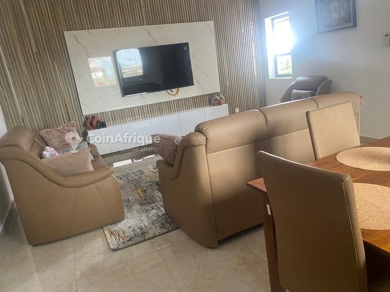 Appartement meublé de 2 pièces avec commodités modernes et services gratuits