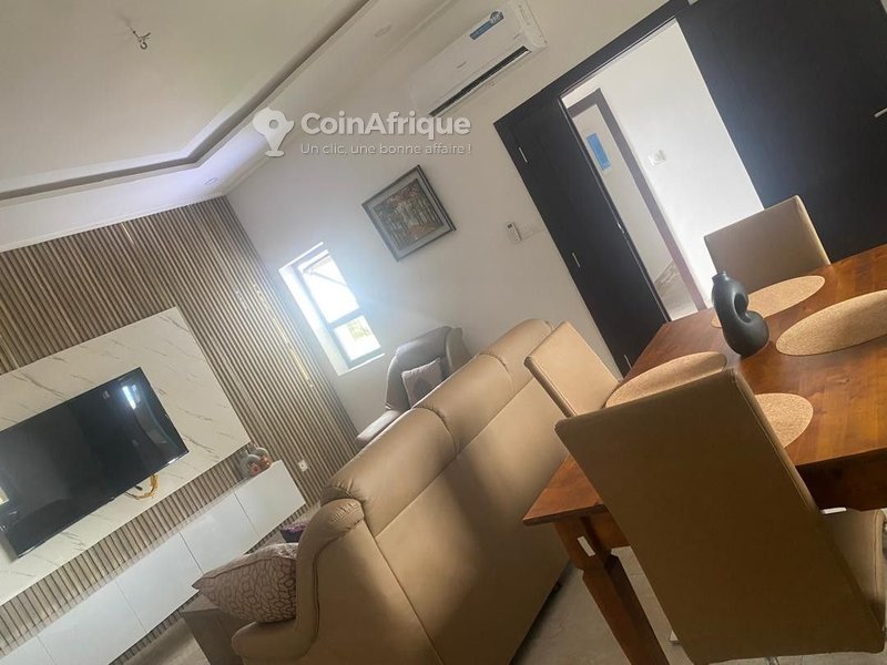 Appartement meublé de 2 pièces avec commodités modernes et services gratuits