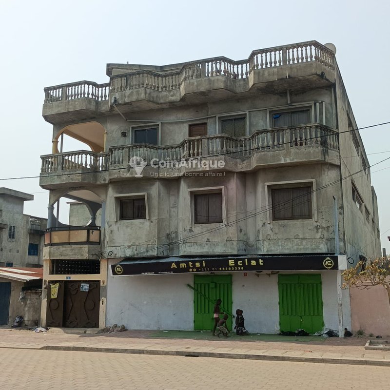 Vente d'un immeuble locatif R+2