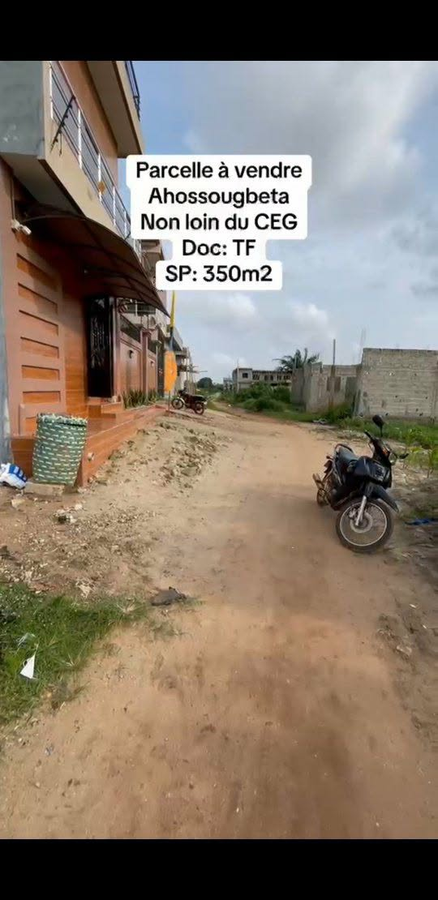 Terrain viabilisé de 350m² avec documents légaux complets