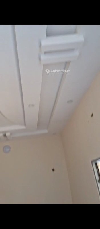 Immeuble locatif R+1 récent avec 7 appartements et revenus mensuels garantis