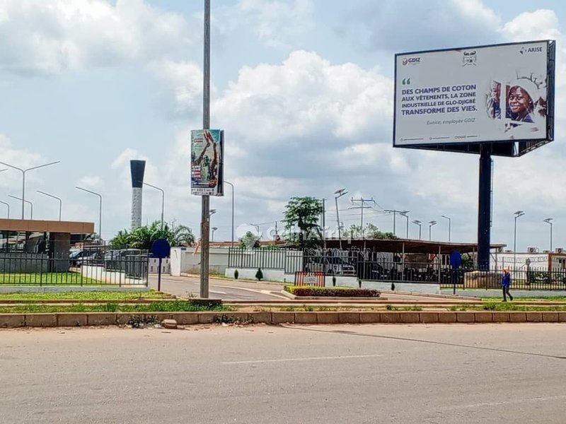 Terrain spacieux de 450 m² avec titre foncier – Opportunité unique à Zè-Glo