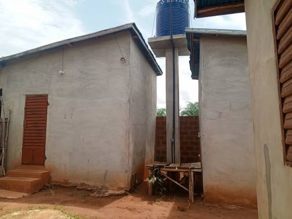 Maison neuve de 3 chambres avec système de forage et panneaux solaires