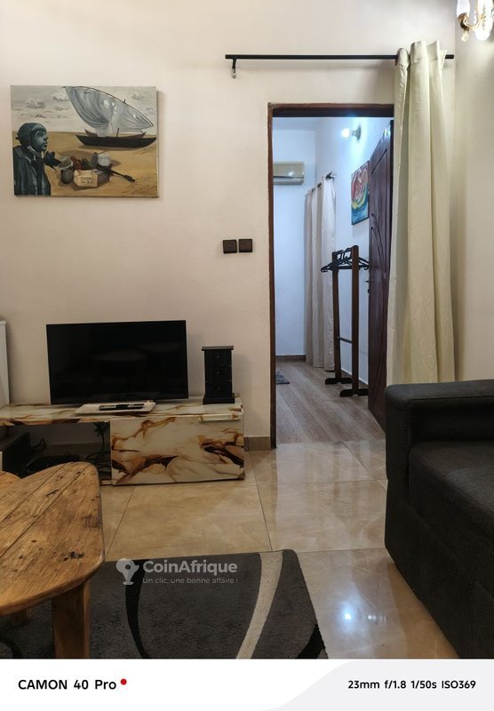 Appartement meublé d'une pièce avec équipements haut de gamme