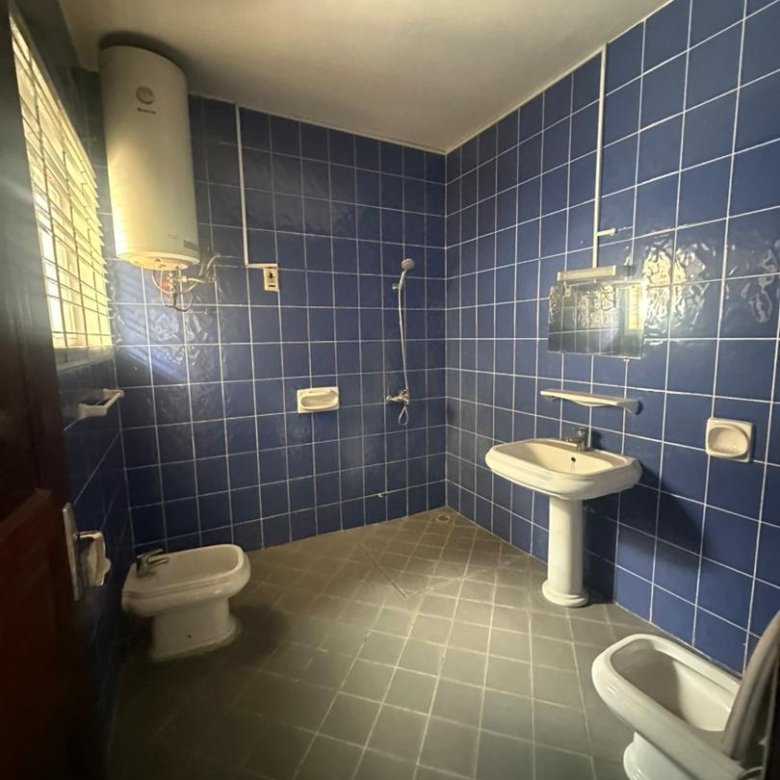 Villa luxueuse de 4 pièces avec jardin et Titre Foncier en zone résidentielle