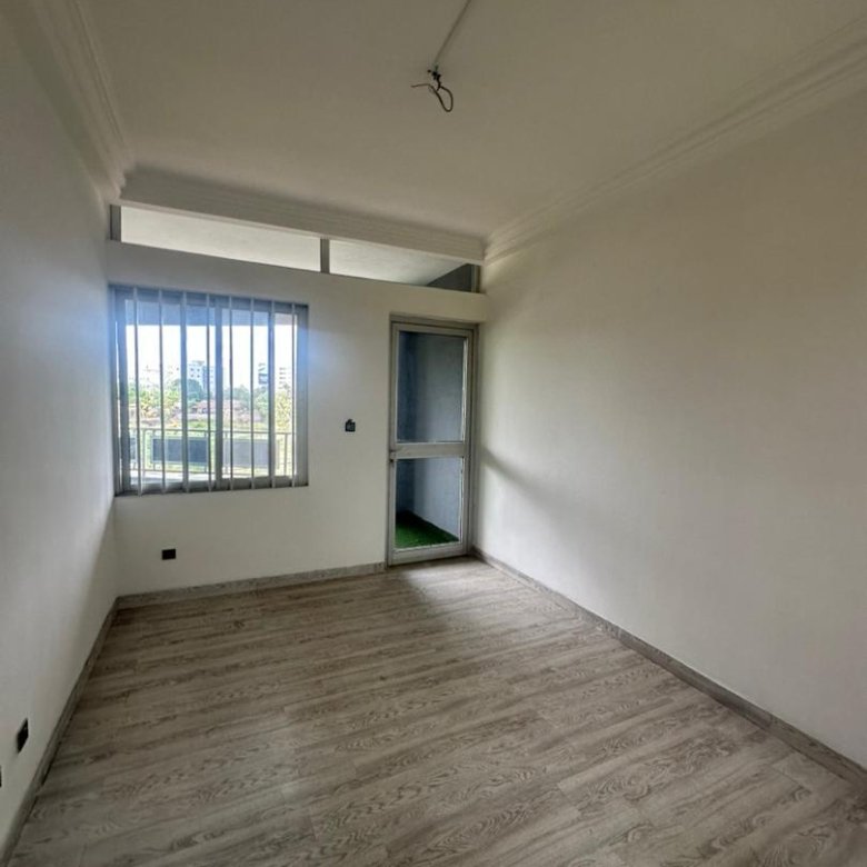 Villa luxueuse de 4 pièces avec jardin et Titre Foncier en zone résidentielle