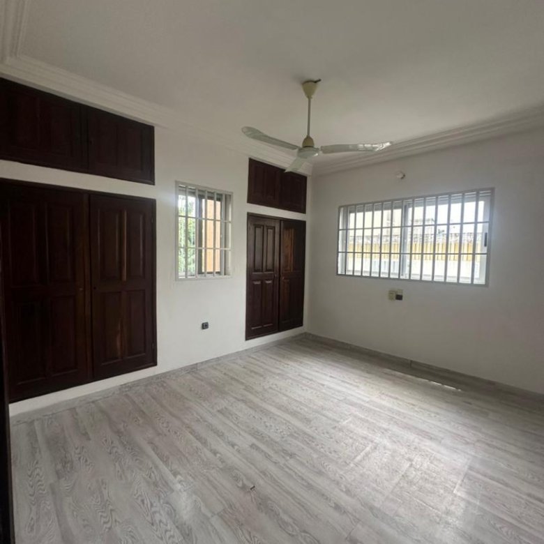 Villa luxueuse de 4 pièces avec jardin et Titre Foncier en zone résidentielle