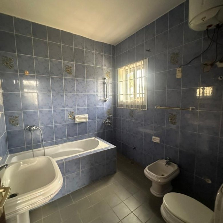 Villa luxueuse de 4 pièces avec jardin et Titre Foncier en zone résidentielle